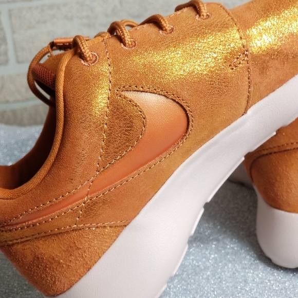 Nike Roshe One - Picture 5 of 7